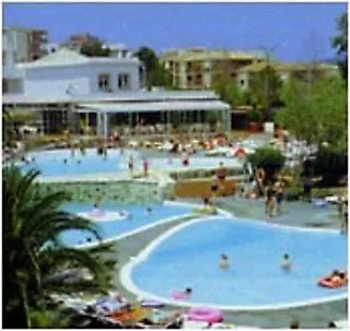 מלון דירות Jutlandia Family 3*